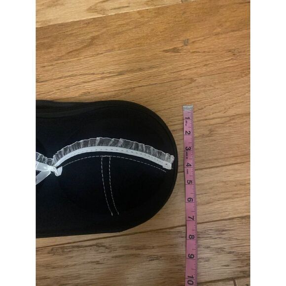 Wrapables, black with white lace, zippered hard shell travel bra case - Picture 7 of 7